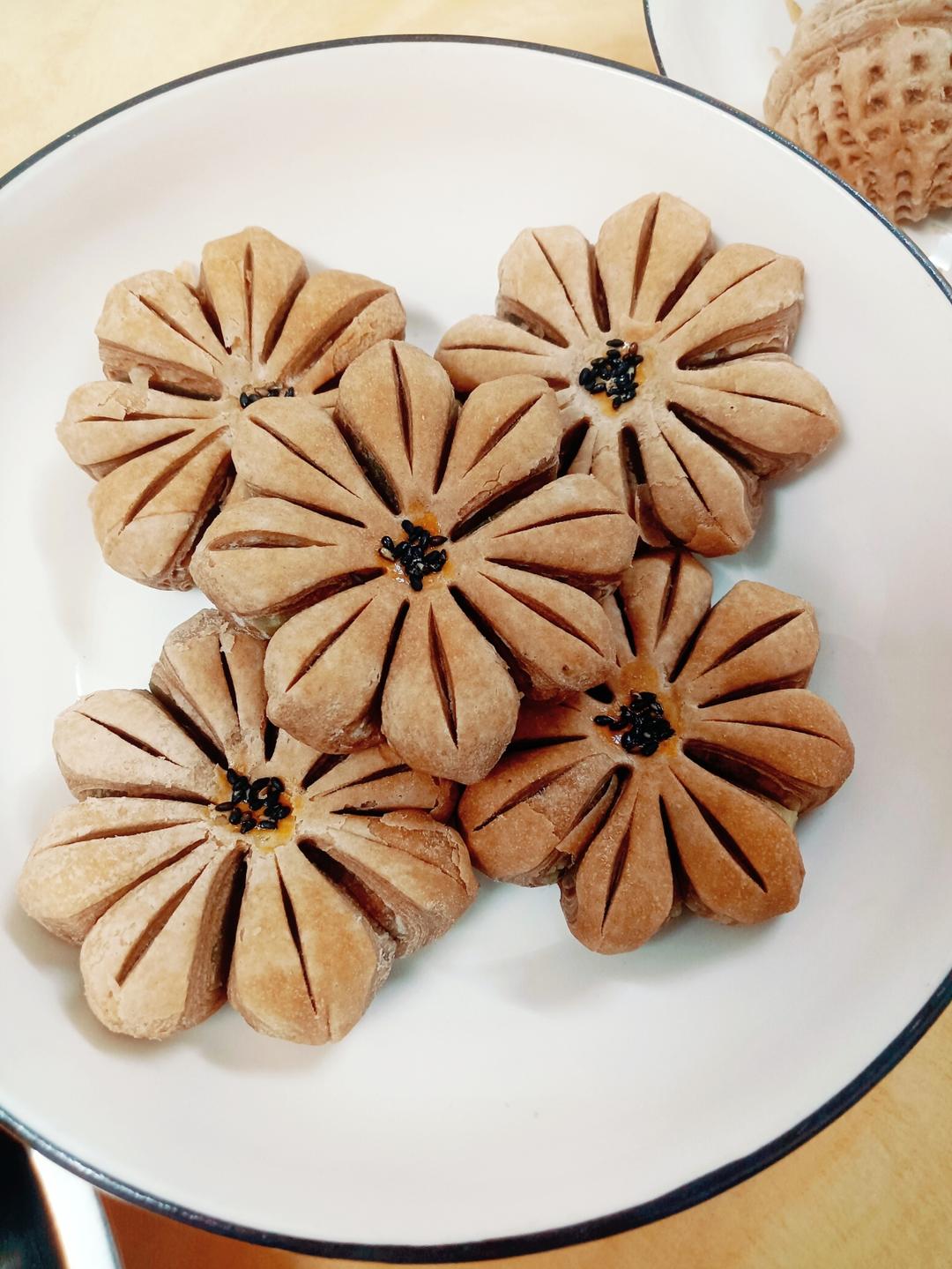 少女心满满的豆沙桃花酥