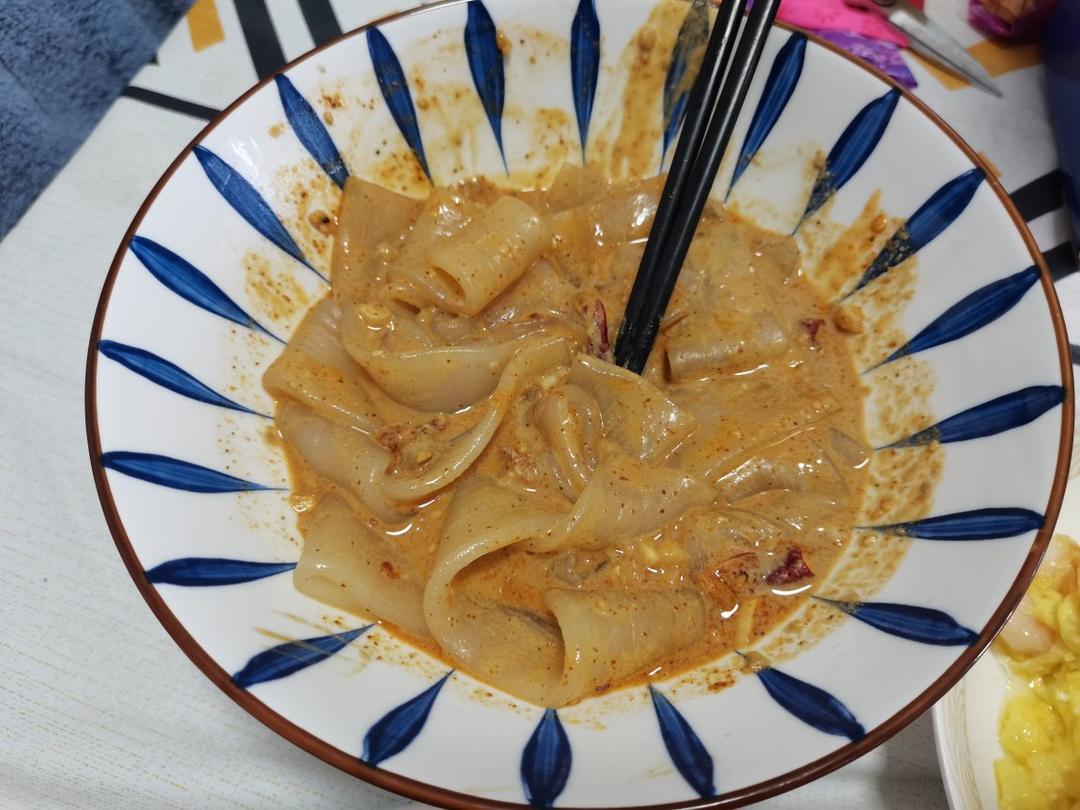 麻酱流汁宽粉