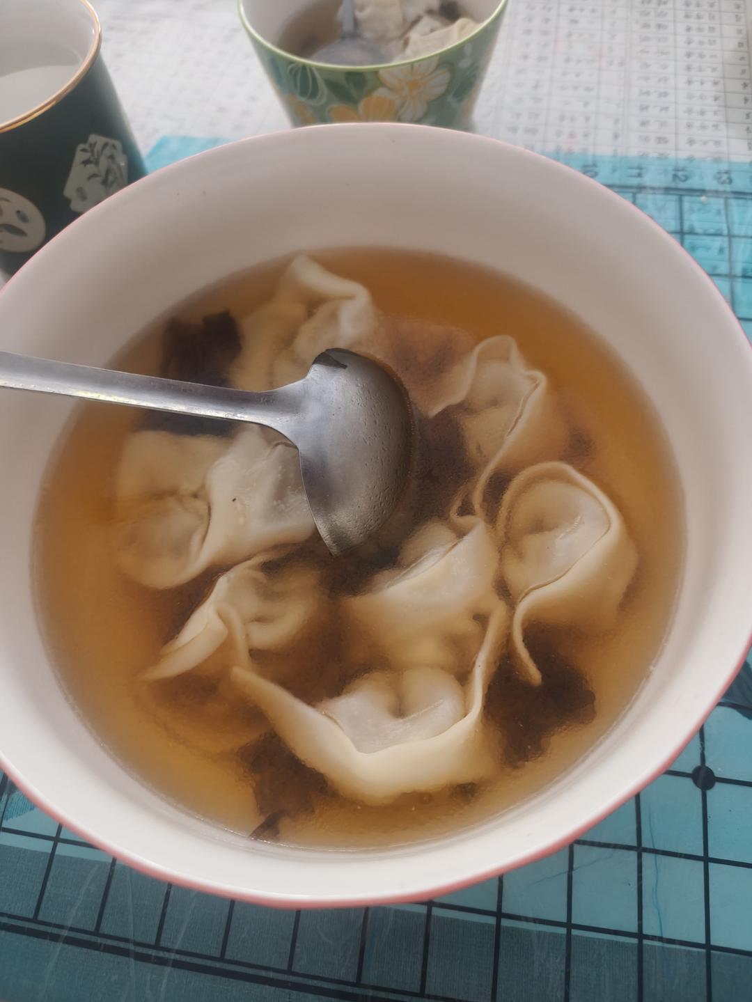 馄饨我只服福建人这种做法，鲜香又Q弹，教你私房馄饨的秘制做法