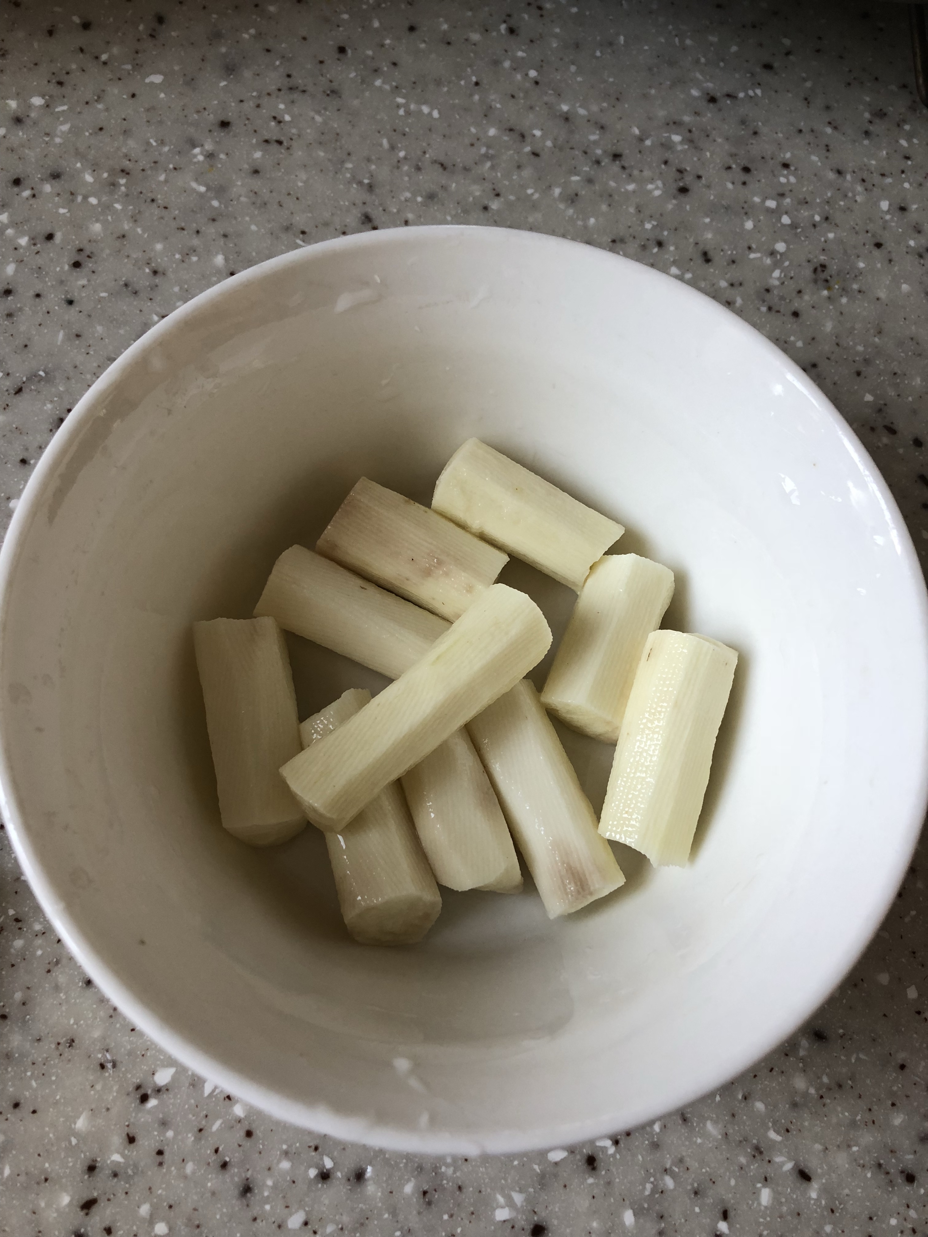 山药玉米排骨汤的做法 步骤4