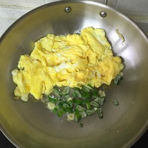 西葫芦炒蛋的做法 步骤2