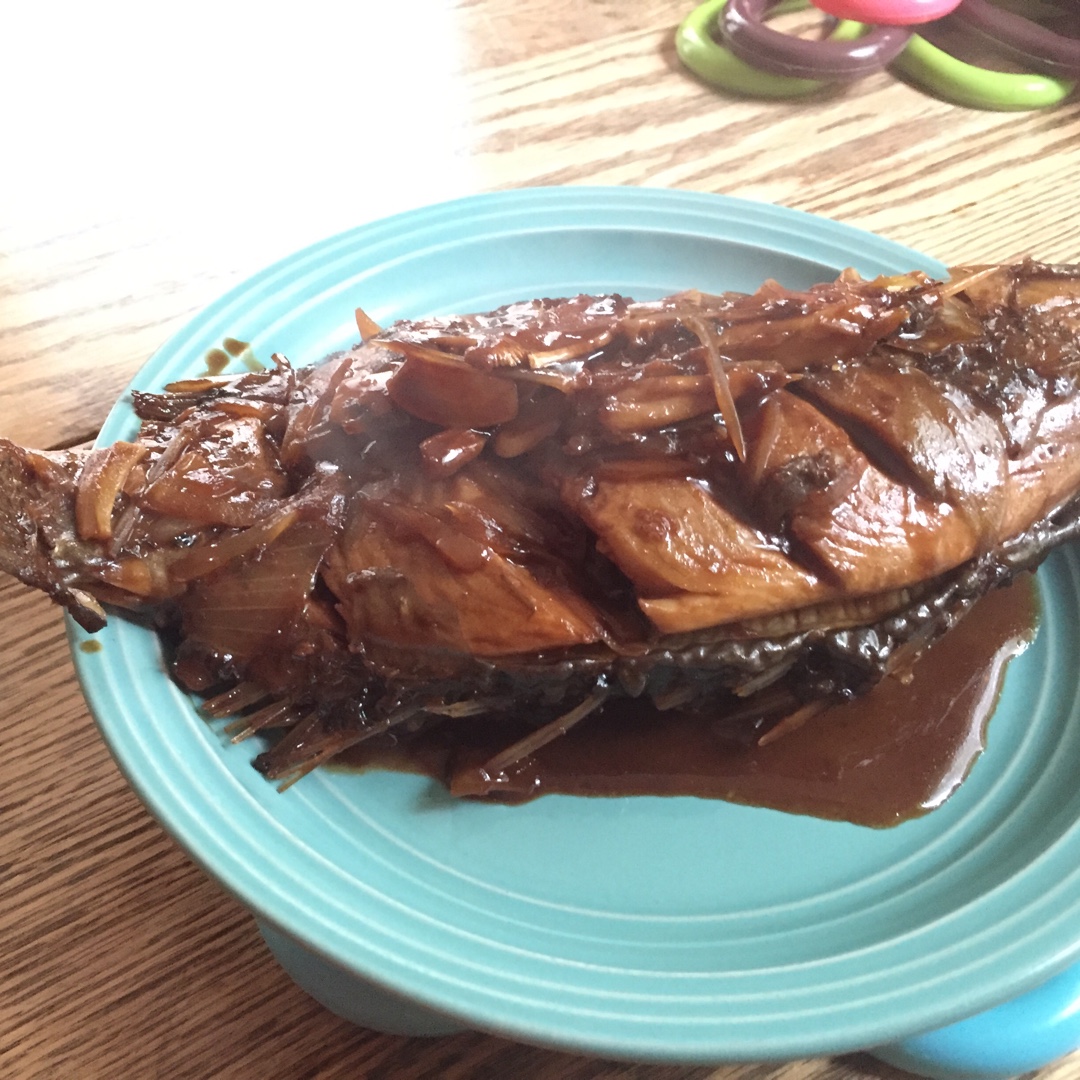 红烧黄鱼—鱼皮不破的小窍门