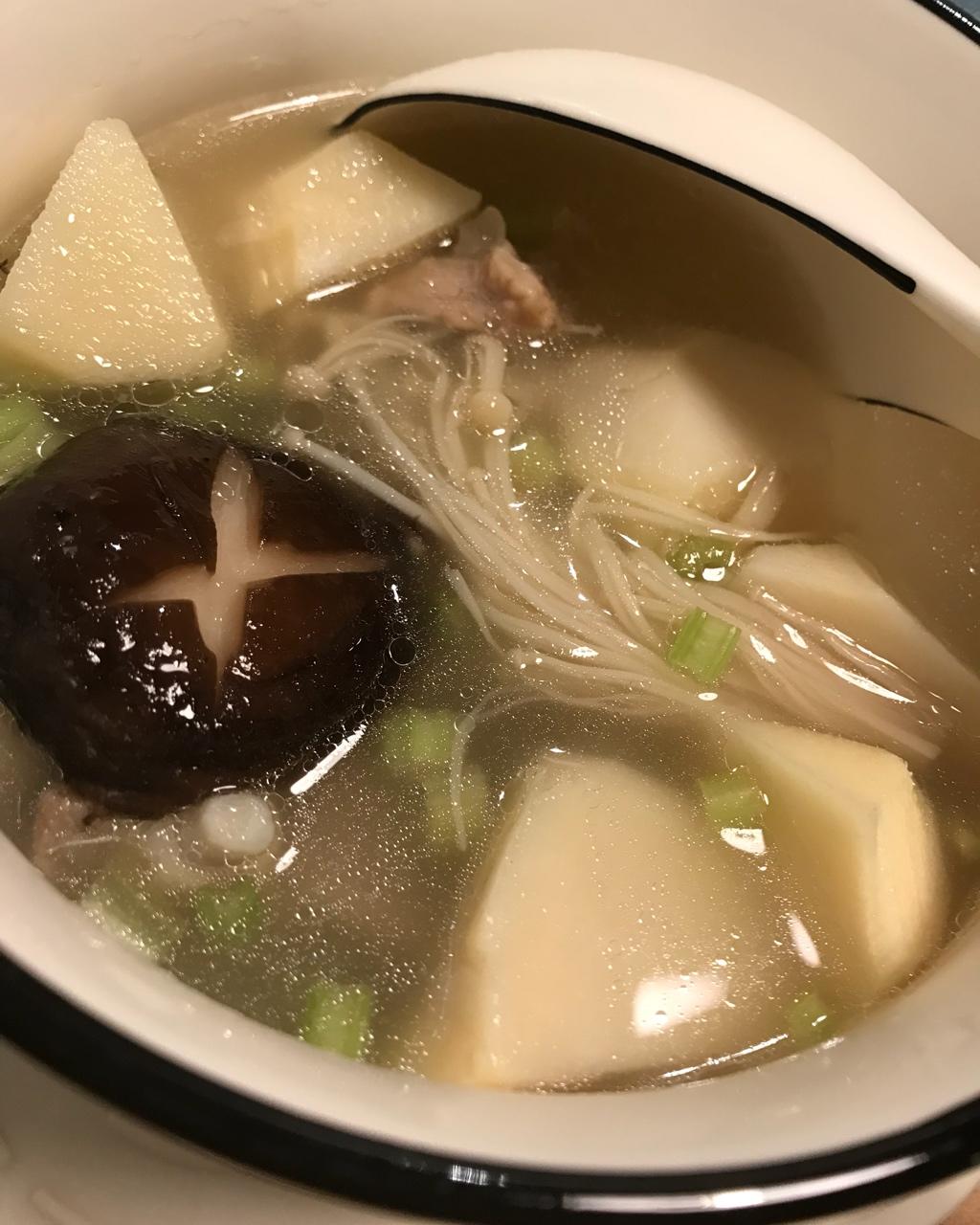 春笋炖排骨