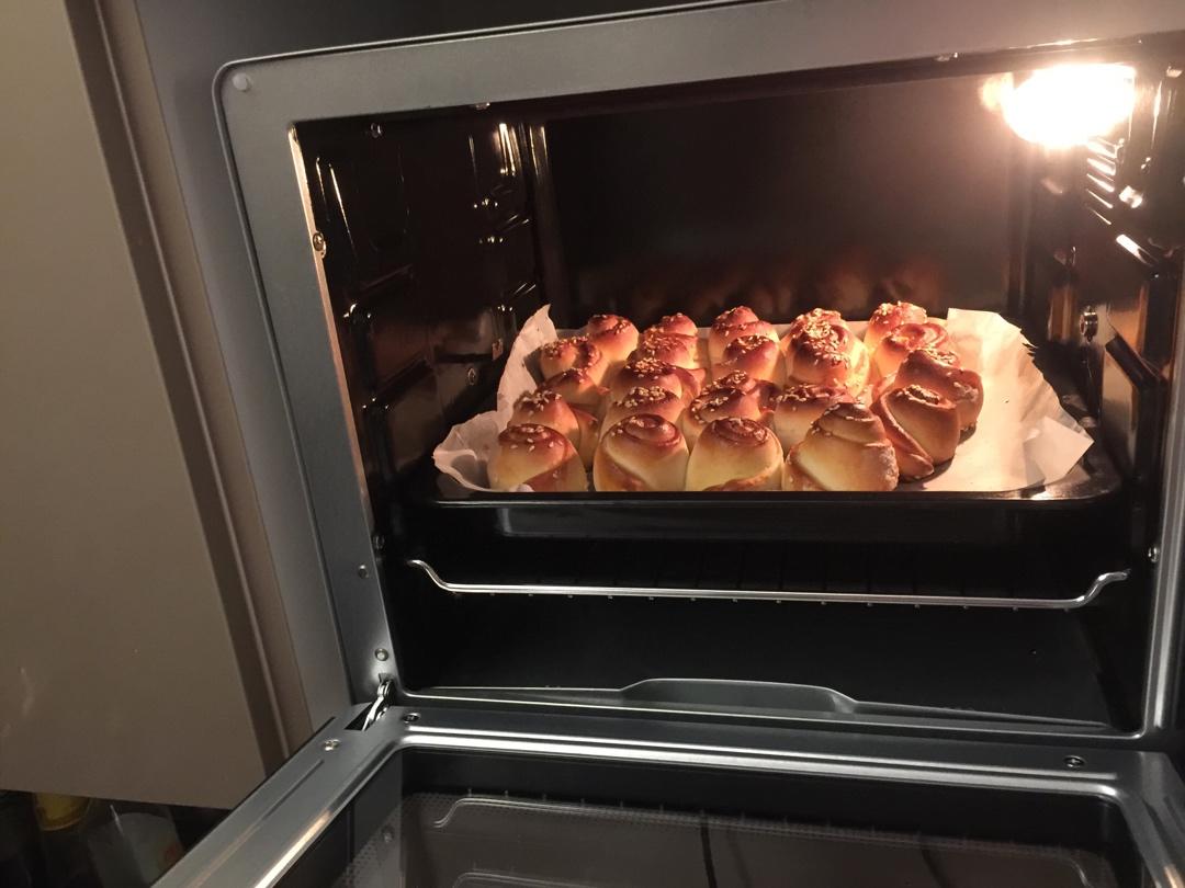 脆底蜂蜜小面包