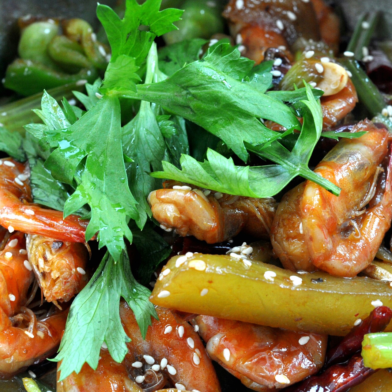 能瞬间引爆味蕾的【香辣干锅虾】