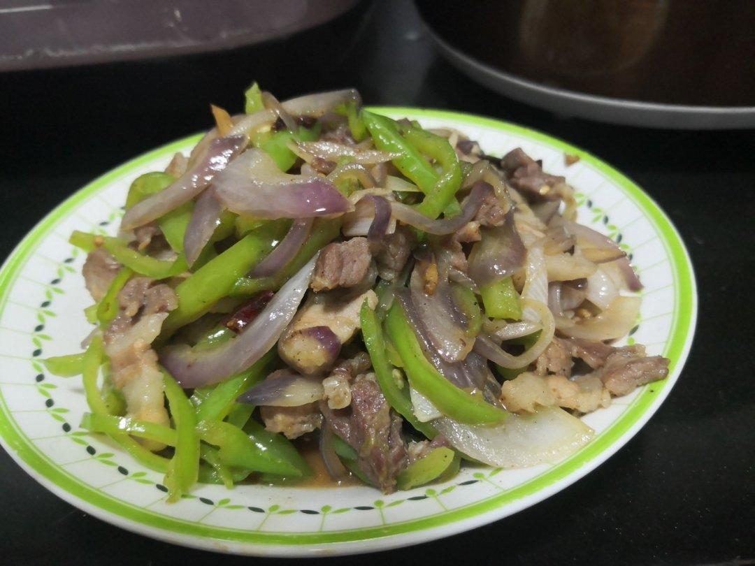 洋葱青椒炒肉丝