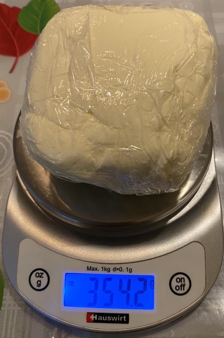 家庭自制黄油和酪乳 Homemade Butter and Butter Milk