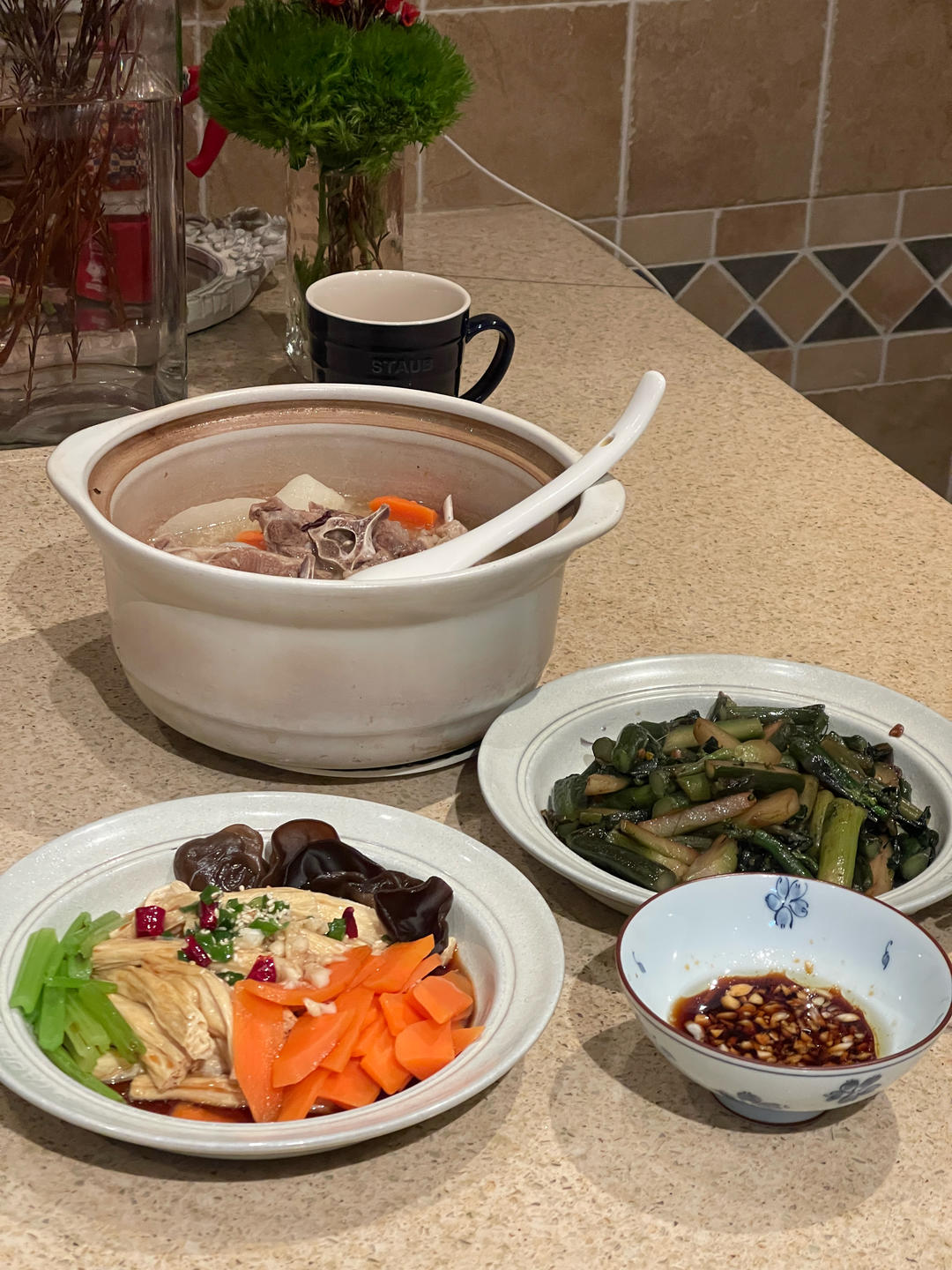 凉拌（腐竹木耳黄瓜）
