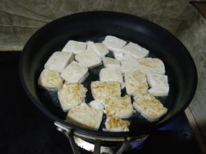 【超下饭】鸡蛋豆腐金针菇开趴的做法 步骤1