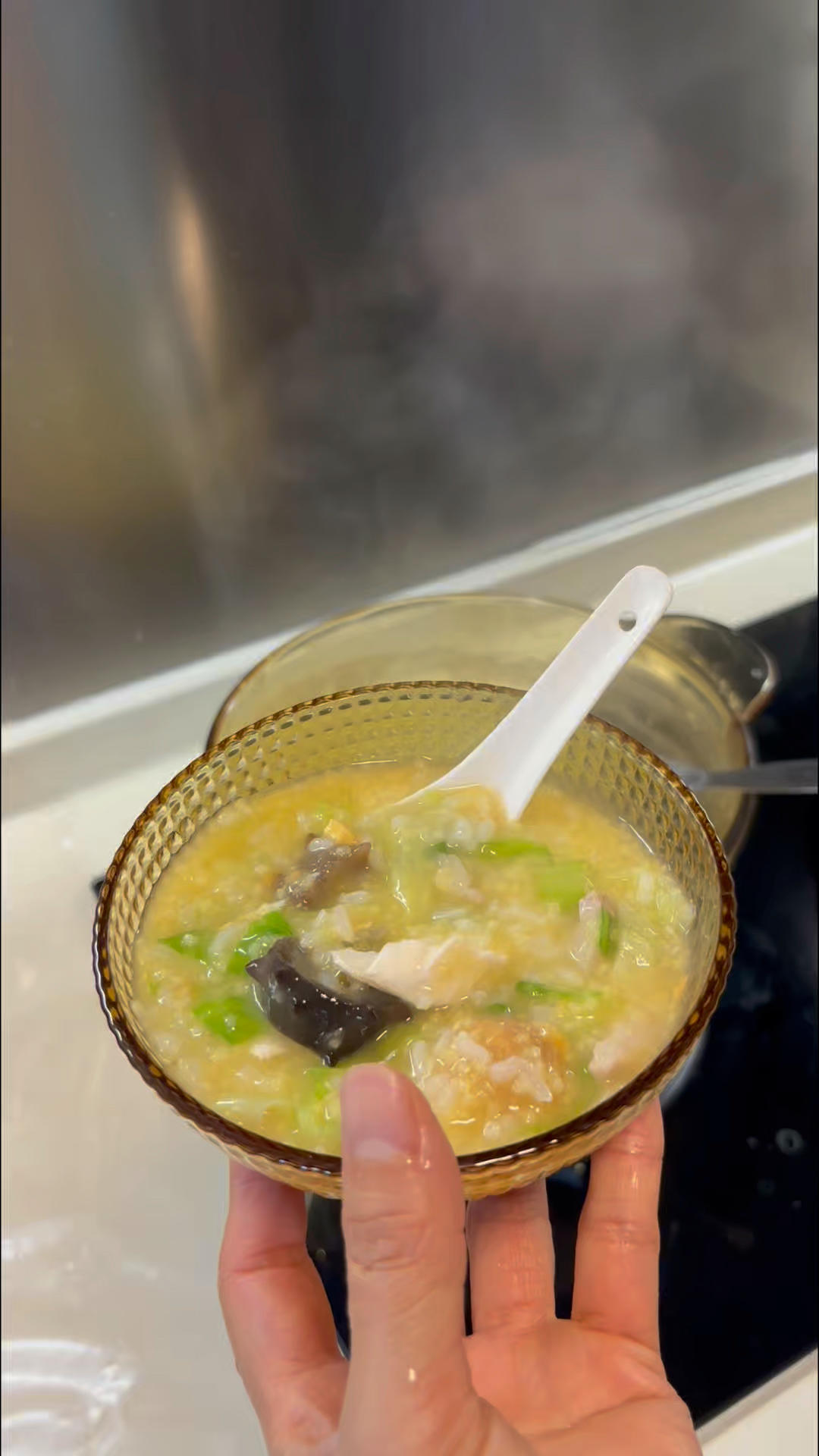 咸鸭蛋小米海参粥