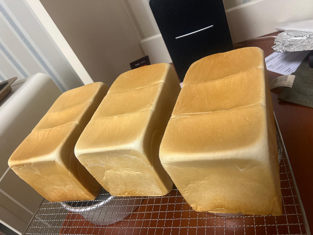 吐司，奶香手撕面包，超级香浓