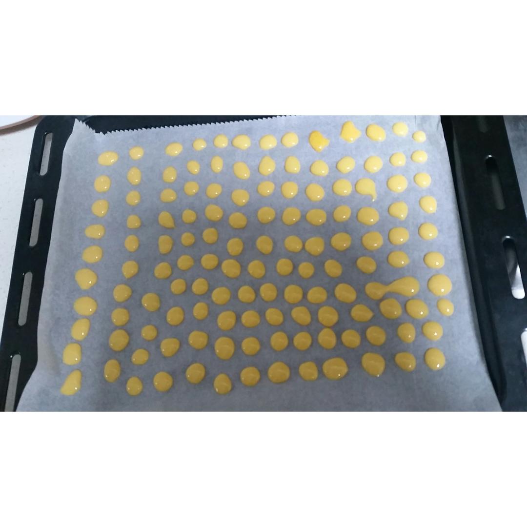 入口即化的无添加蛋黄溶豆