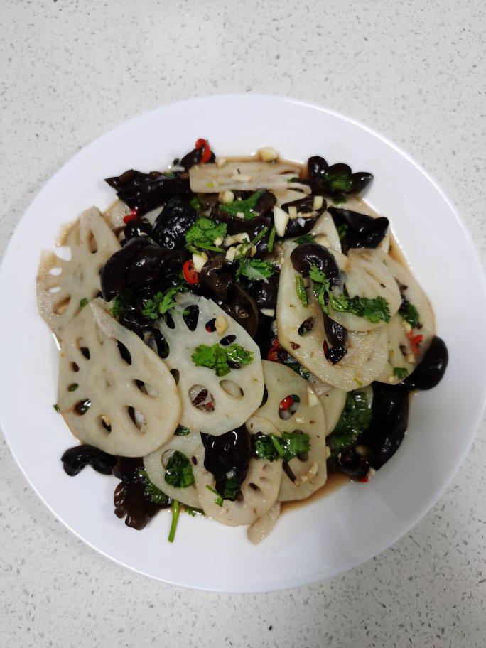 健脾开胃的凉拌木耳藕片