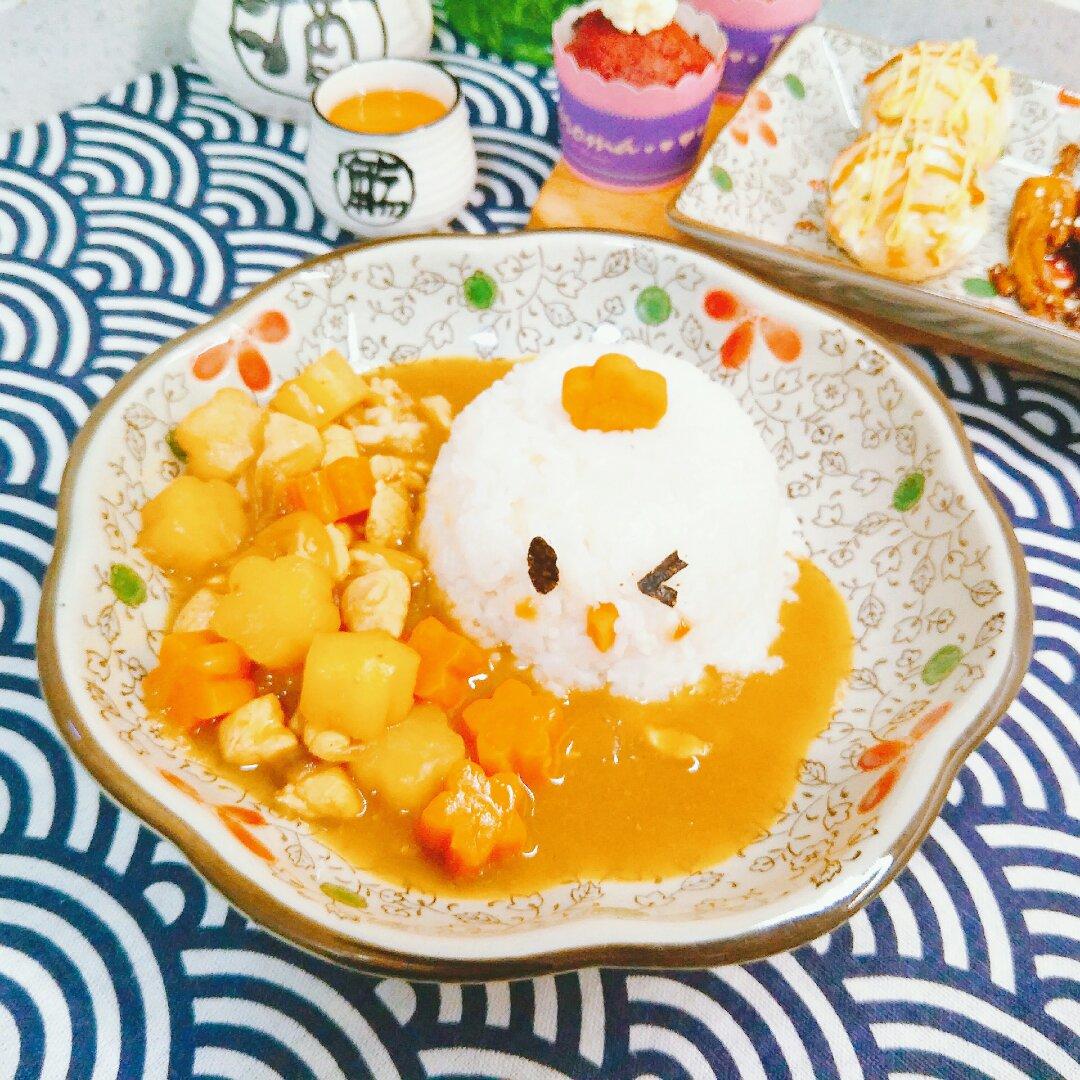 人见人爱花见花开🐤         三只小鸡日式咖喱饭