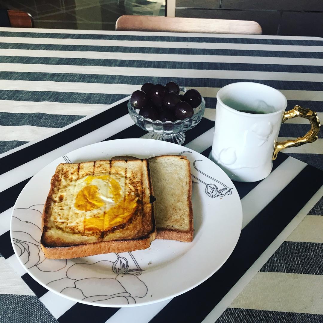 荷包蛋土司
