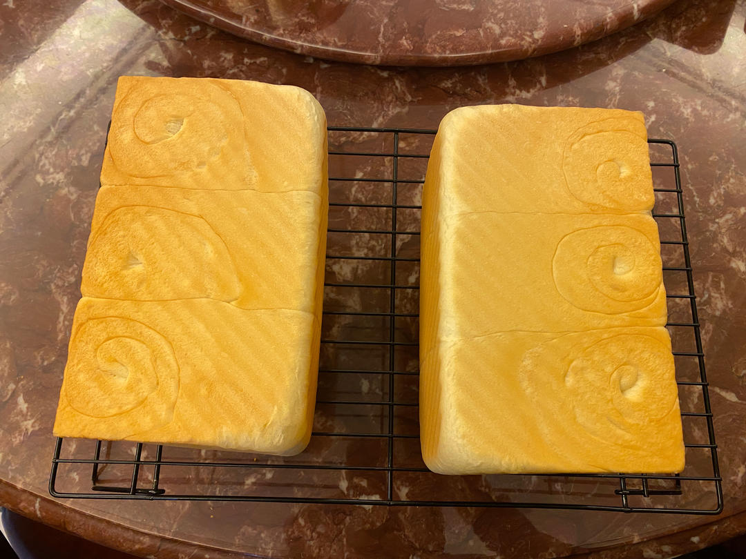 吐司，奶香手撕面包，超级香浓