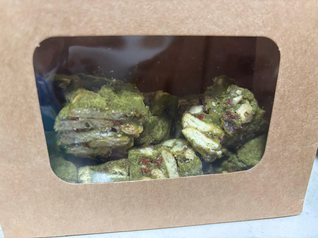 一次成功❗️抹茶草莓雪花酥～爆好吃的网红小零食！