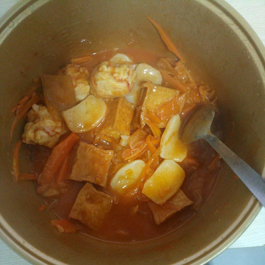 辣白菜炒年糕