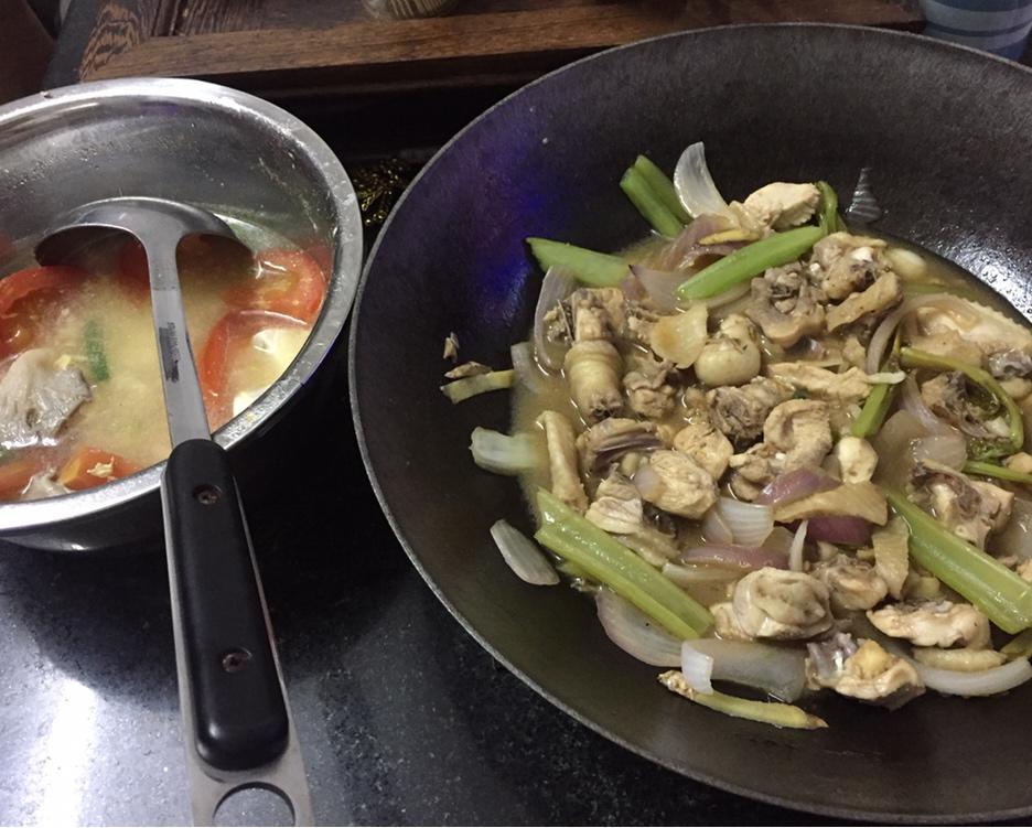 西芹炒鸡肉