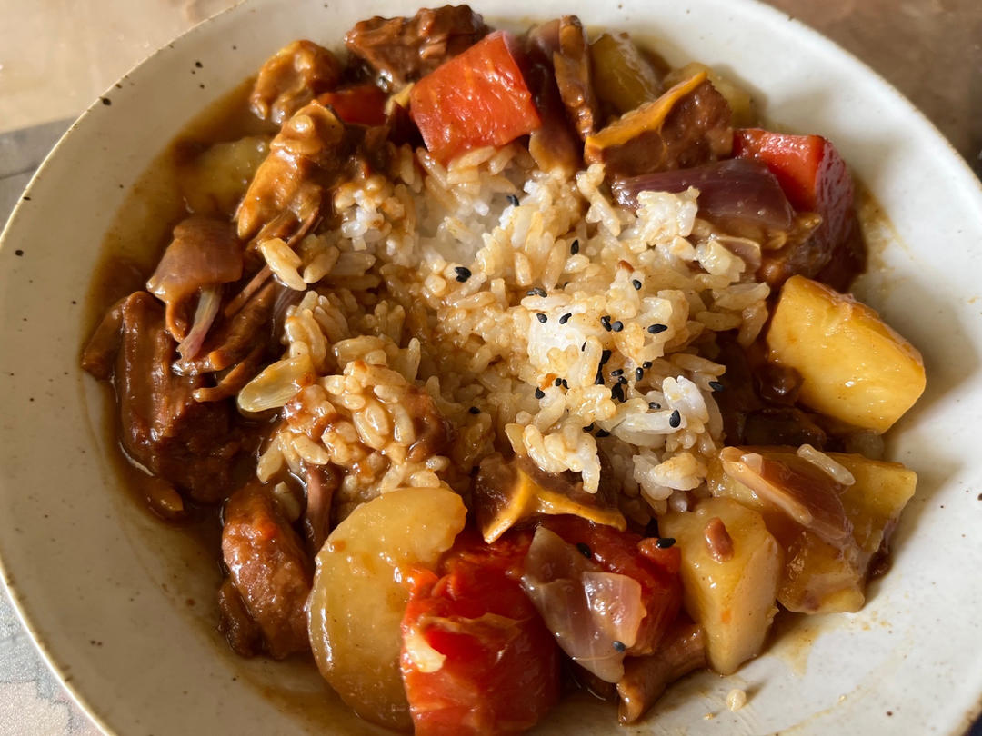咖喱土豆炖牛腩：牛肉这样炖，保证不塞牙