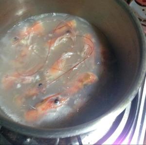 虾仁菠菜汤的做法 步骤2