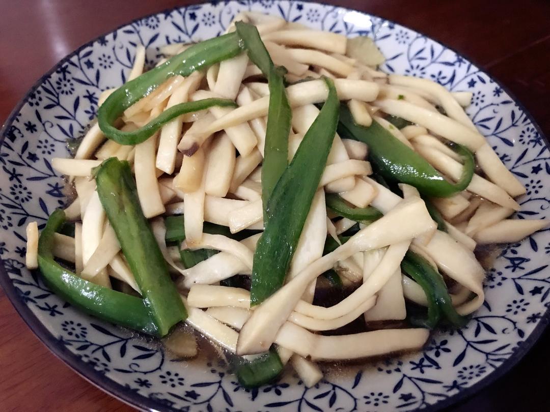 青椒素炒杏鲍菇