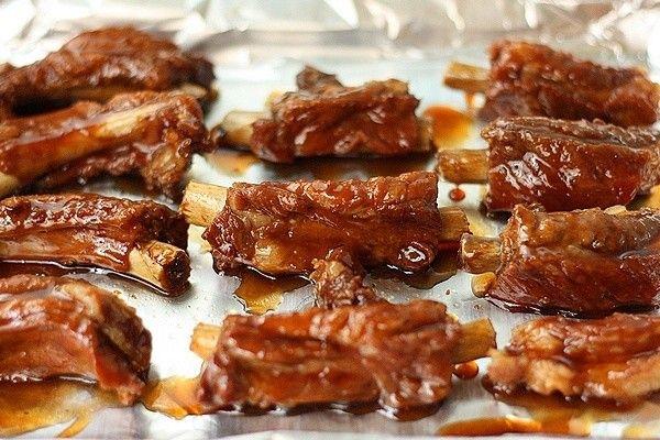 蜜汁烤肋排