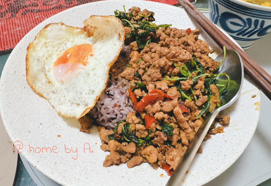 泰式打抛饭