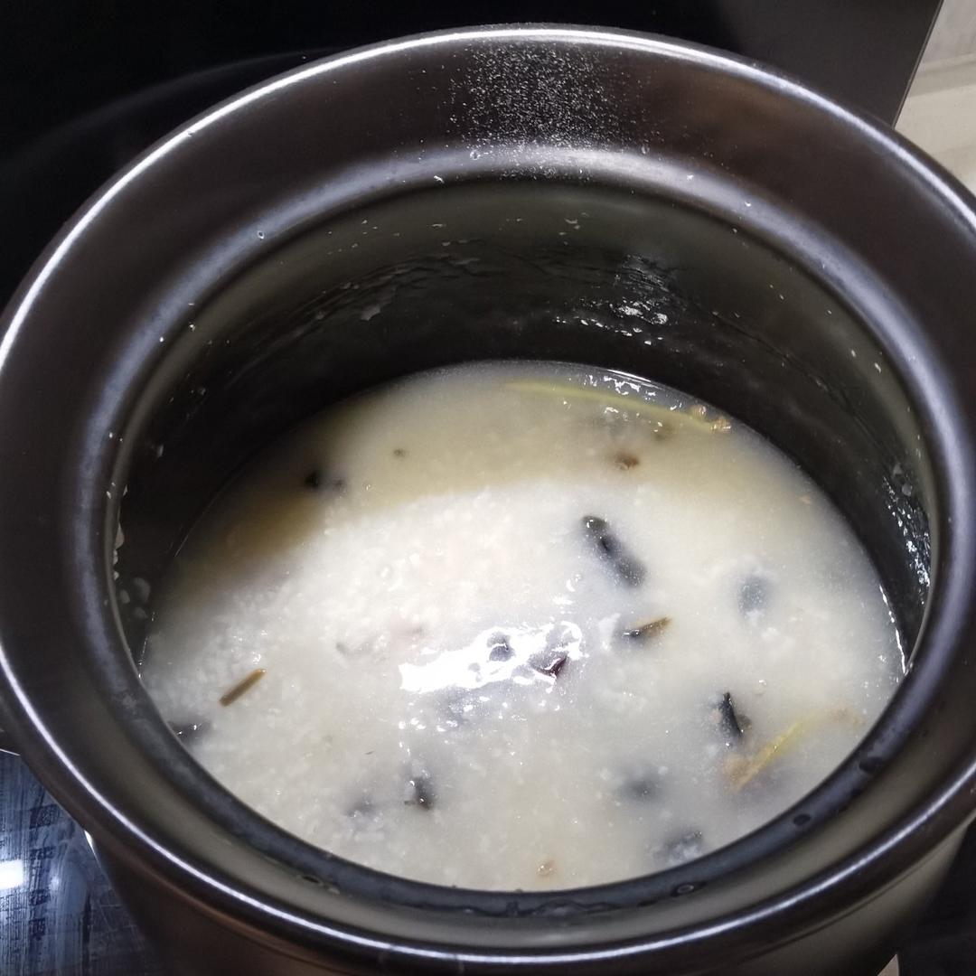 十五分钟快手之香滑皮蛋瘦肉粥(附五分钟电饭煲电压力锅更快捷方法)