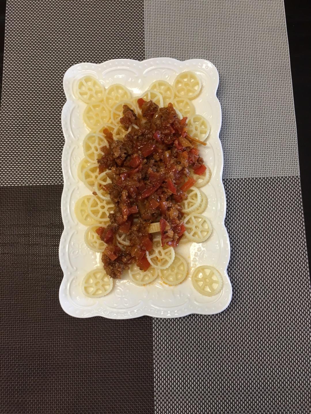 儿童意大利肉酱面