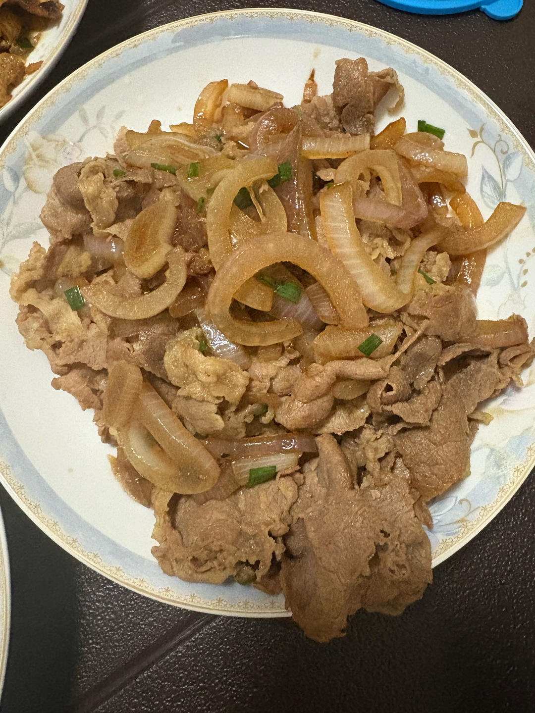 好吃到舔盘的秘制洋葱炒肥牛卷！拌饭巨香