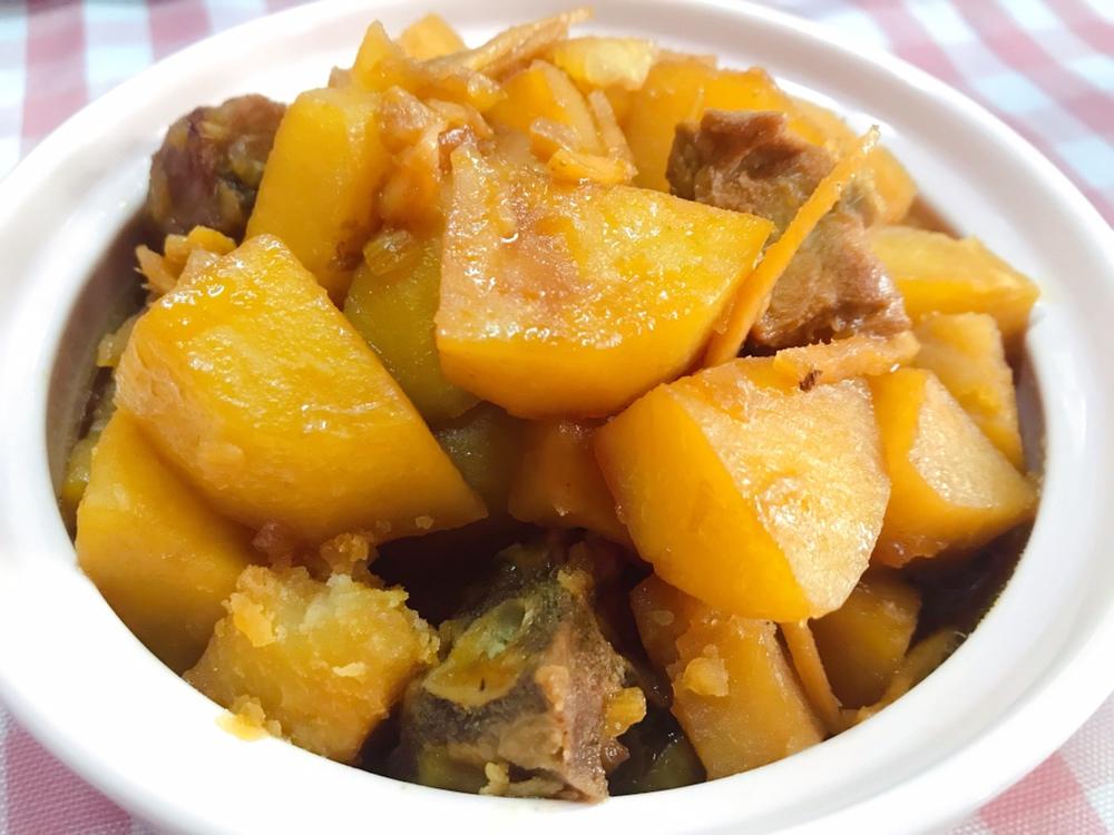 土豆焖排骨(广式）