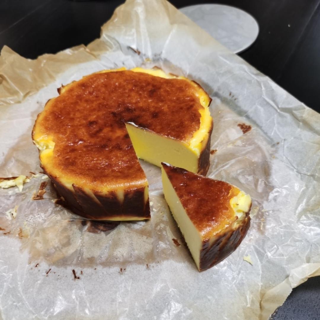 巴斯克蛋糕（马壮实）