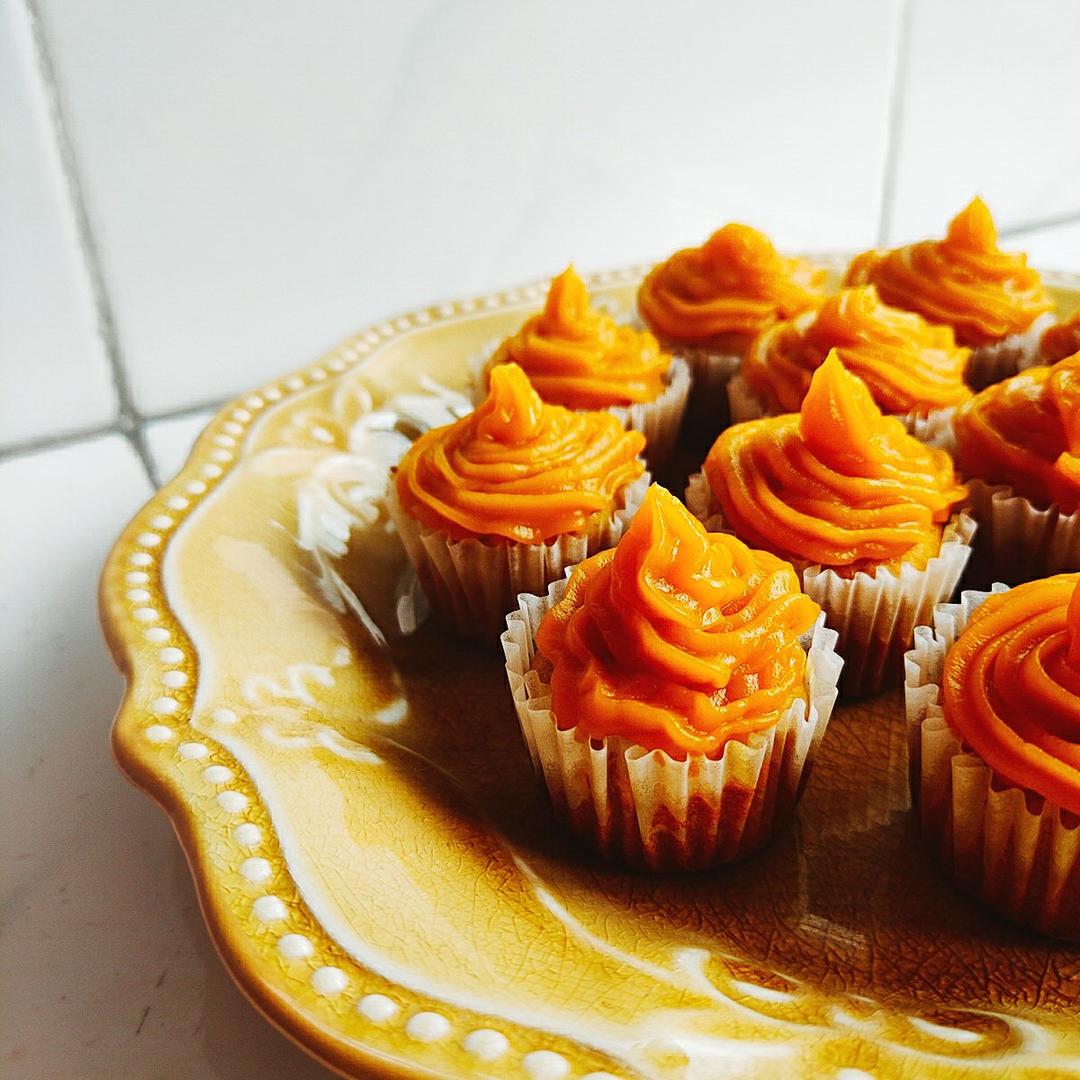 南瓜版万圣节女巫帽蛋糕