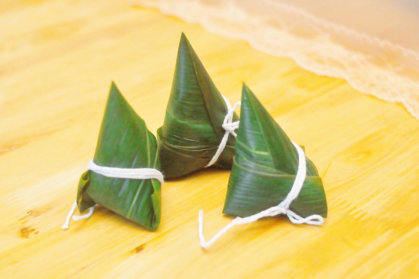 乌米蜜枣三角粽的做法 步骤15