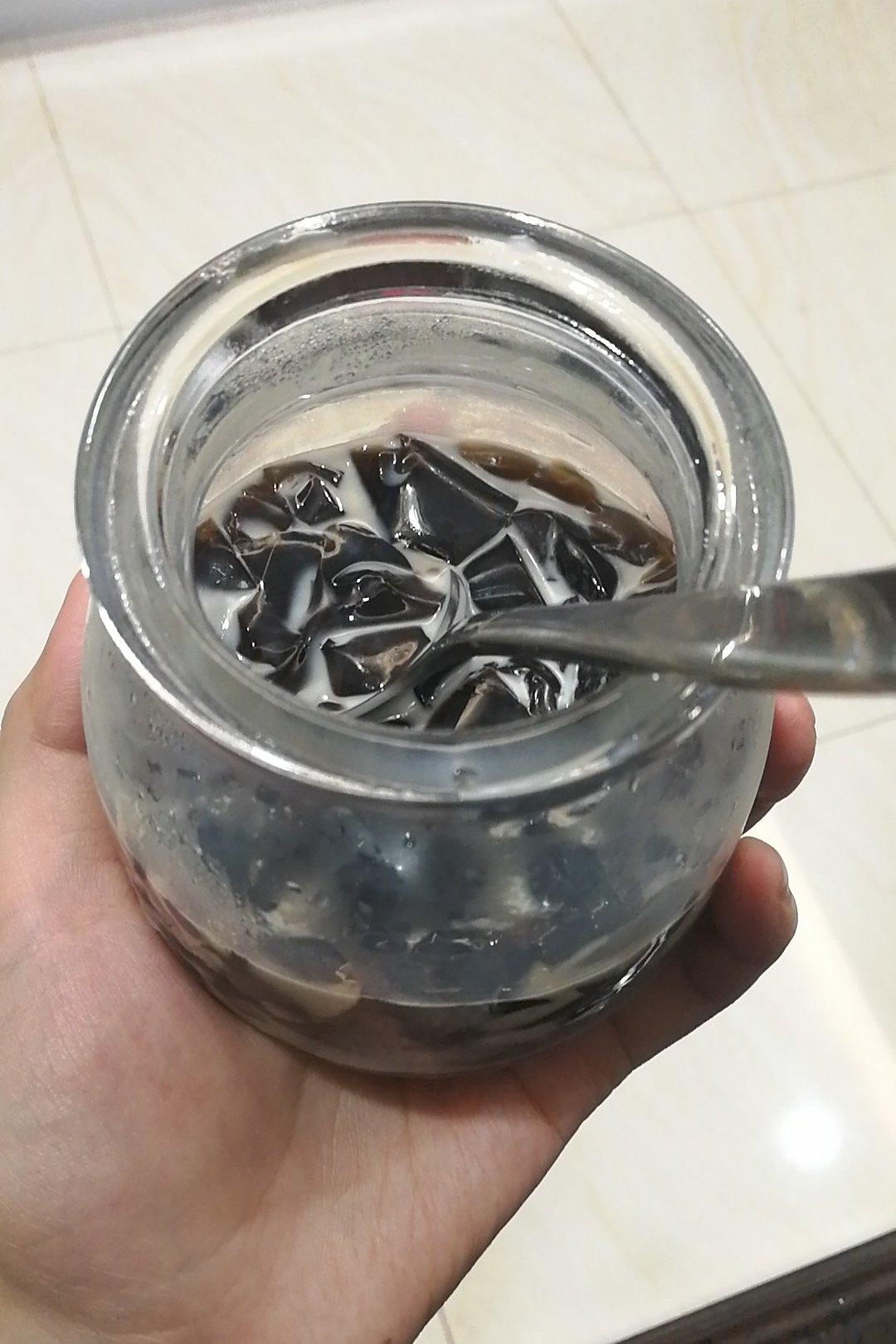 蛇蛇美厨娘做的清热去湿茯苓膏