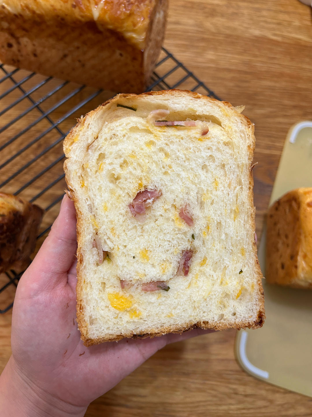 料多多香葱培根芝士吐司