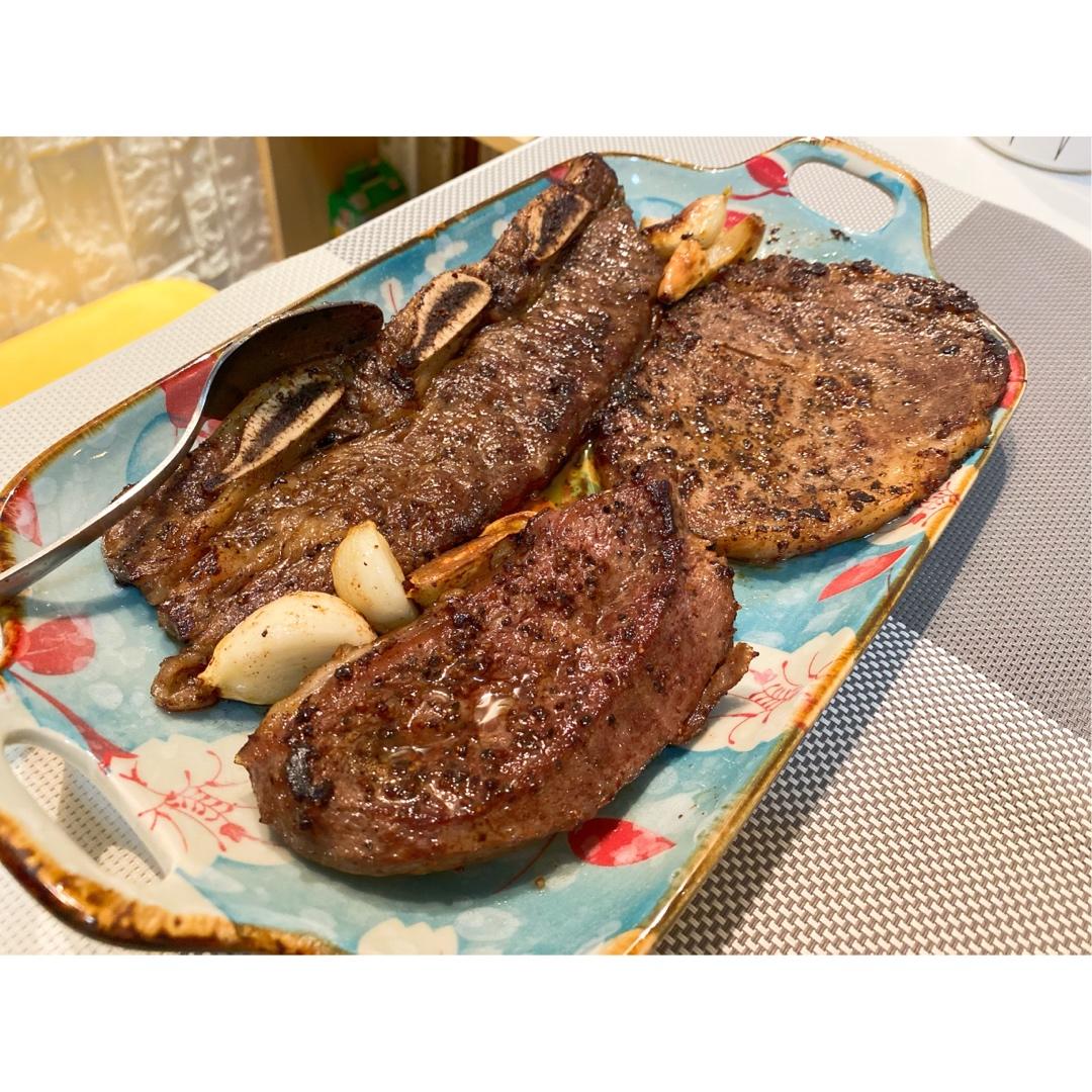 好吃到哭的煎牛排