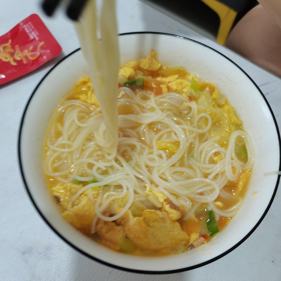 汤都要喝光的西红柿鸡蛋面