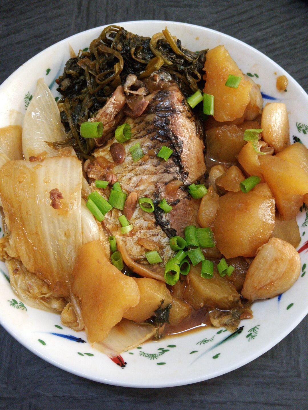 鲫鱼炖土豆