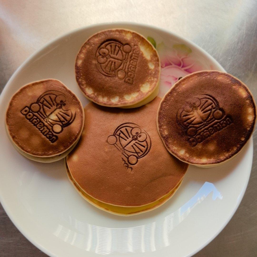 普通松饼（两块之间夹红豆沙就是铜锣烧）