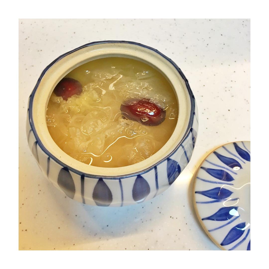 满满胶原蛋白的银耳汤