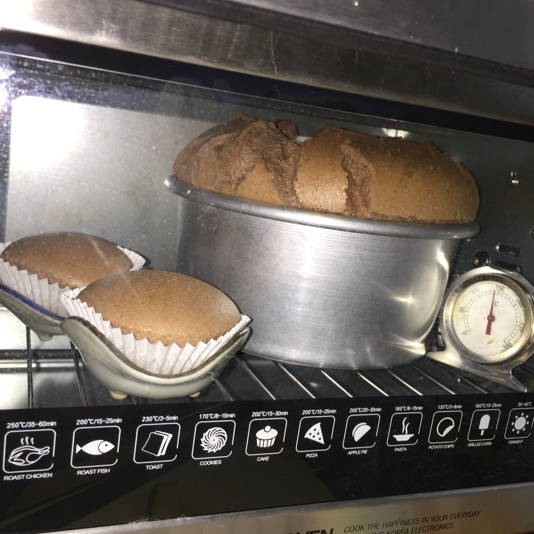 不消泡的巧克力戚风