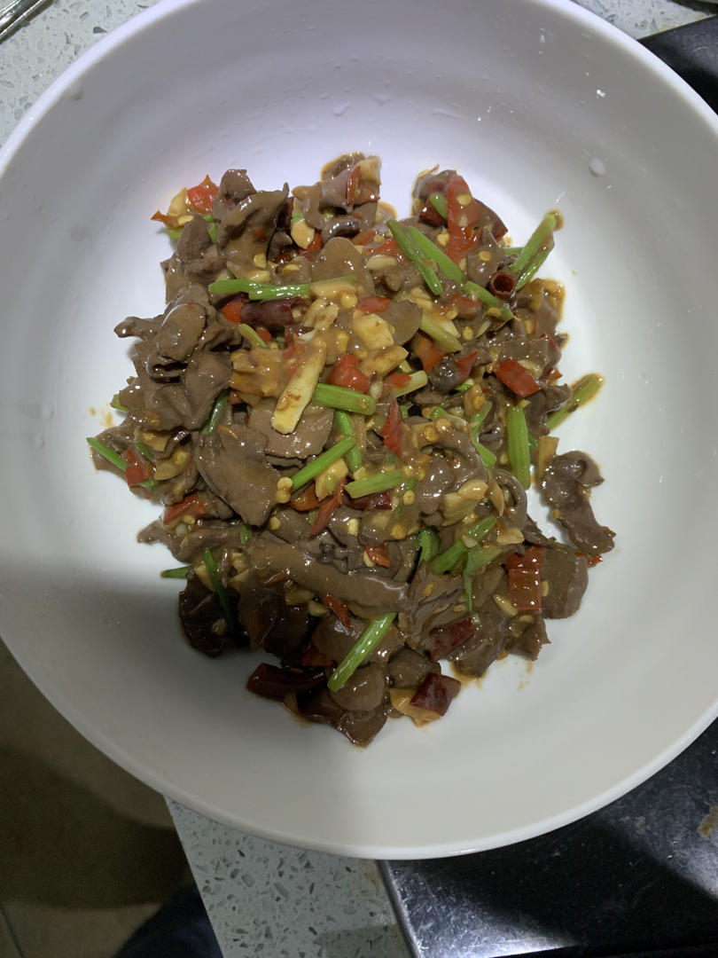 下酒菜㊙️‼️芋荷炒猪心‼️不老也不腥