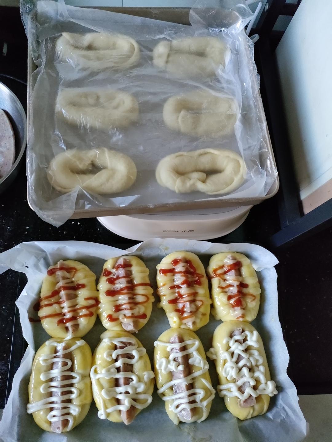 一个面团撑起一家店的台式面包—香肠面包