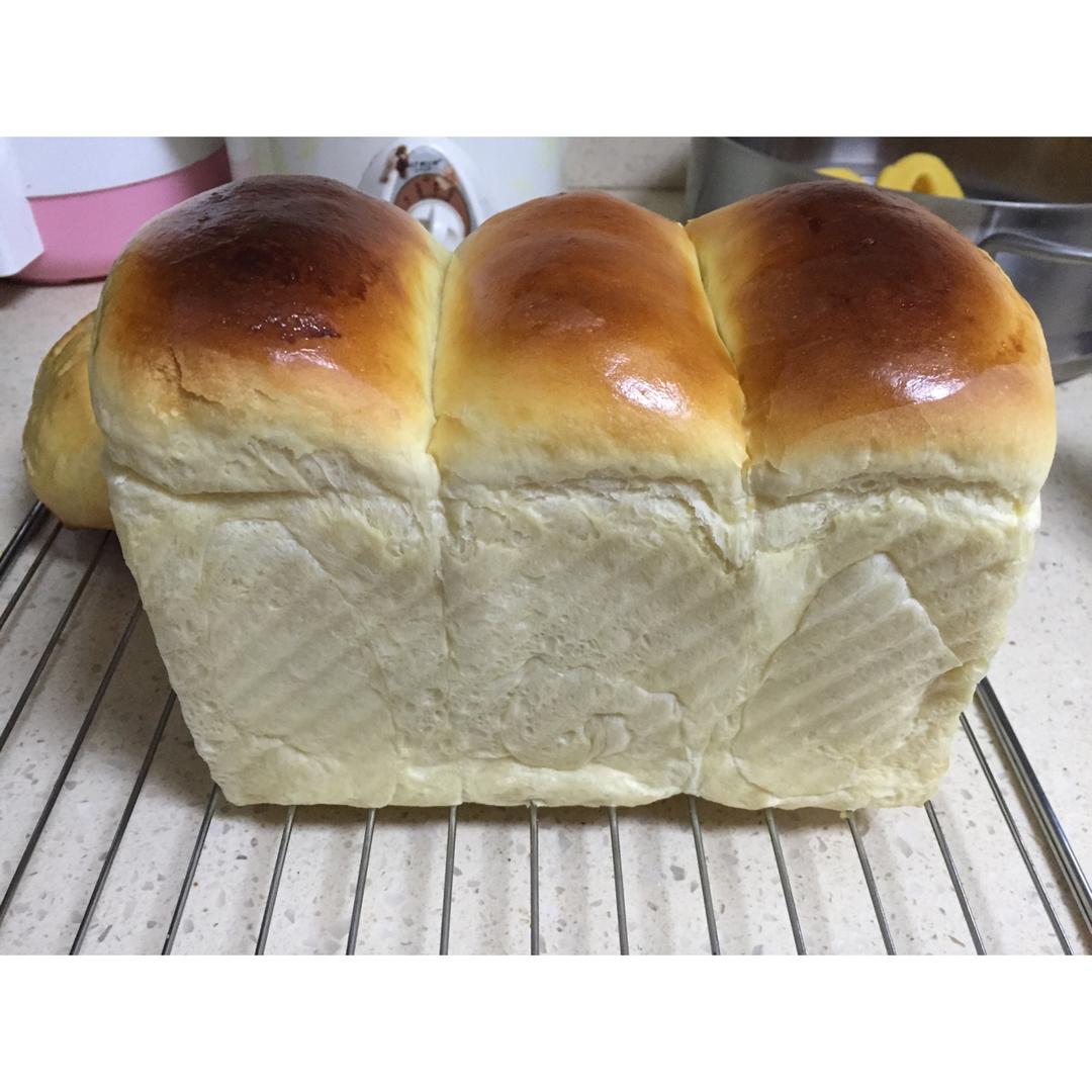 基础面包制作 Basic Bread (Loaf&Roll)