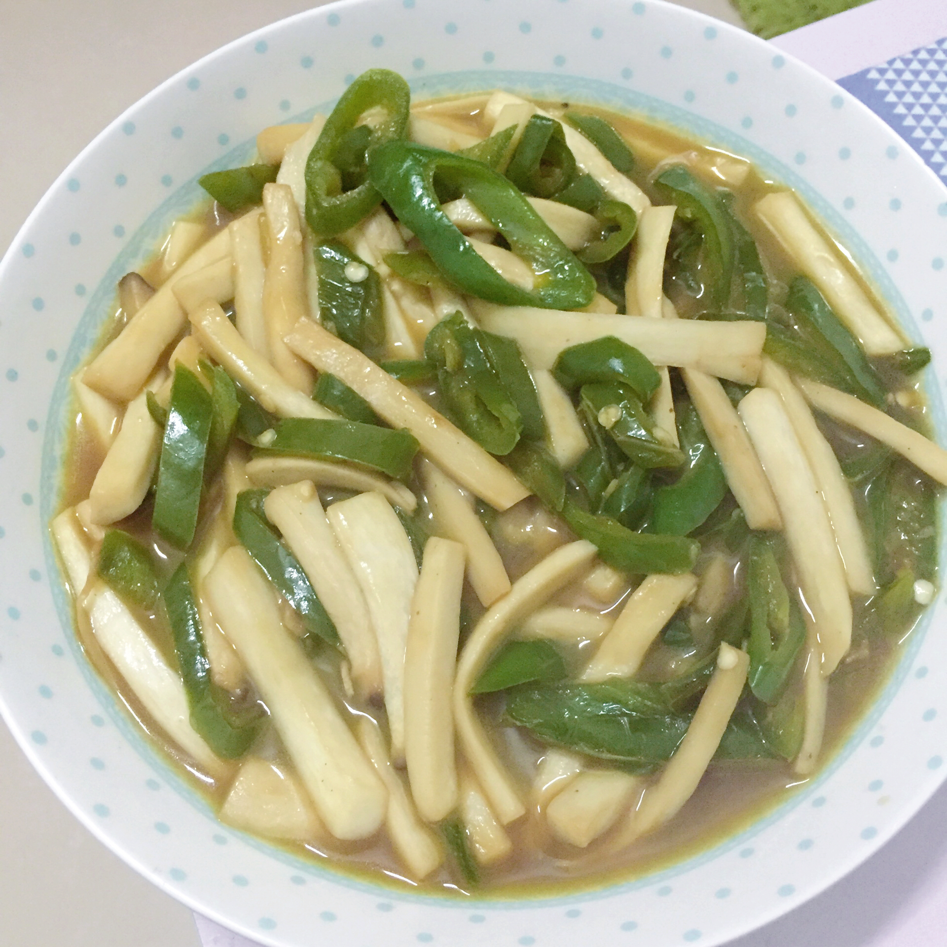 青椒素炒杏鲍菇