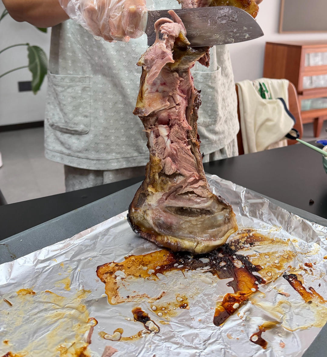 孜然蒜香烤羊腿