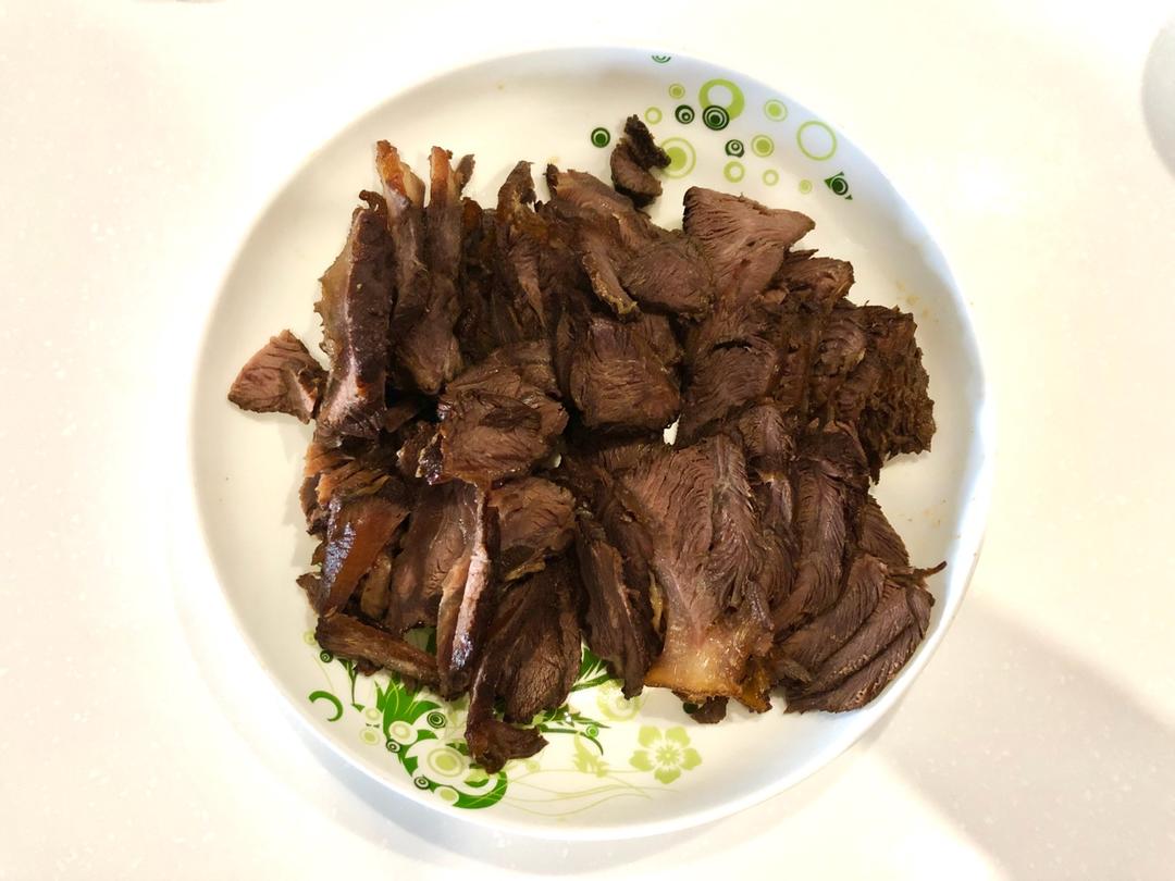 卤牛肉