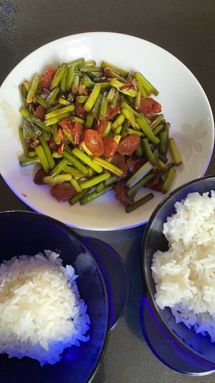 蒜薹炒腊肠